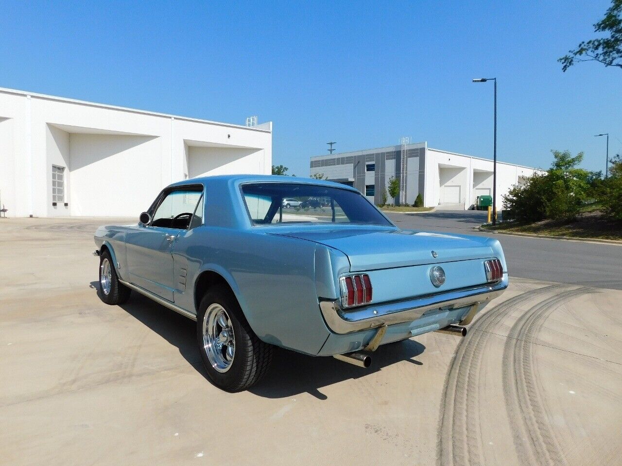 Ford-Mustang-Coupe-1966-8