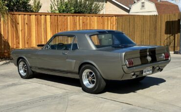 Ford-Mustang-Coupe-1966-9