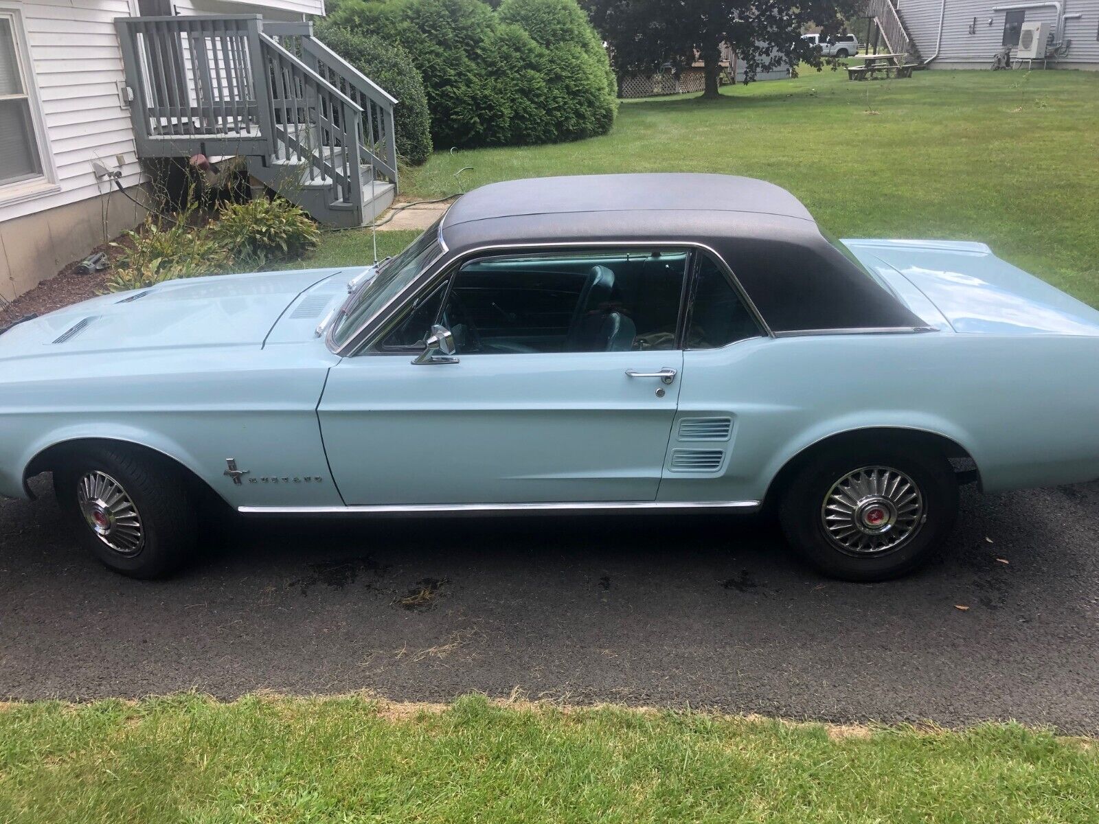 Ford-Mustang-Coupe-1967-2