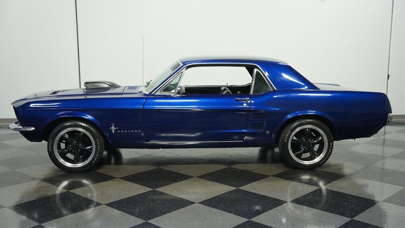 Ford-Mustang-Coupe-1967-2