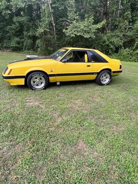 Ford Mustang Coupe 1985