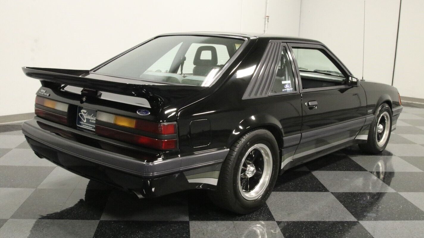 Ford-Mustang-Coupe-1986-10