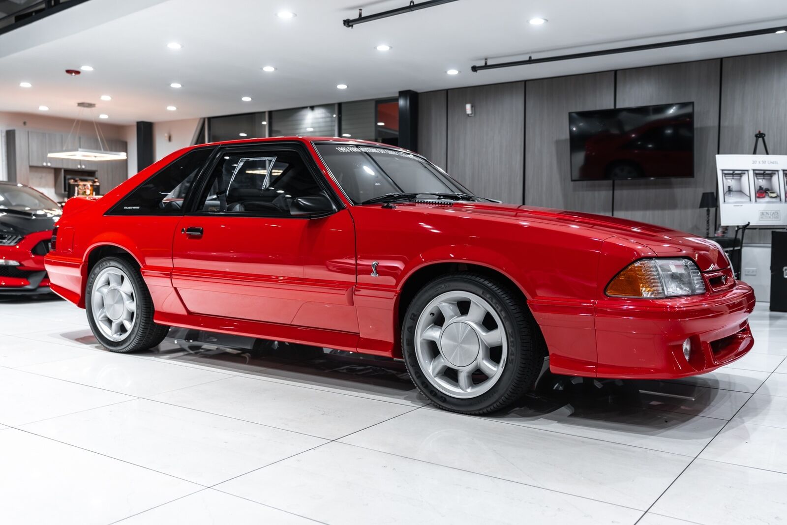 Ford-Mustang-Coupe-1993-4