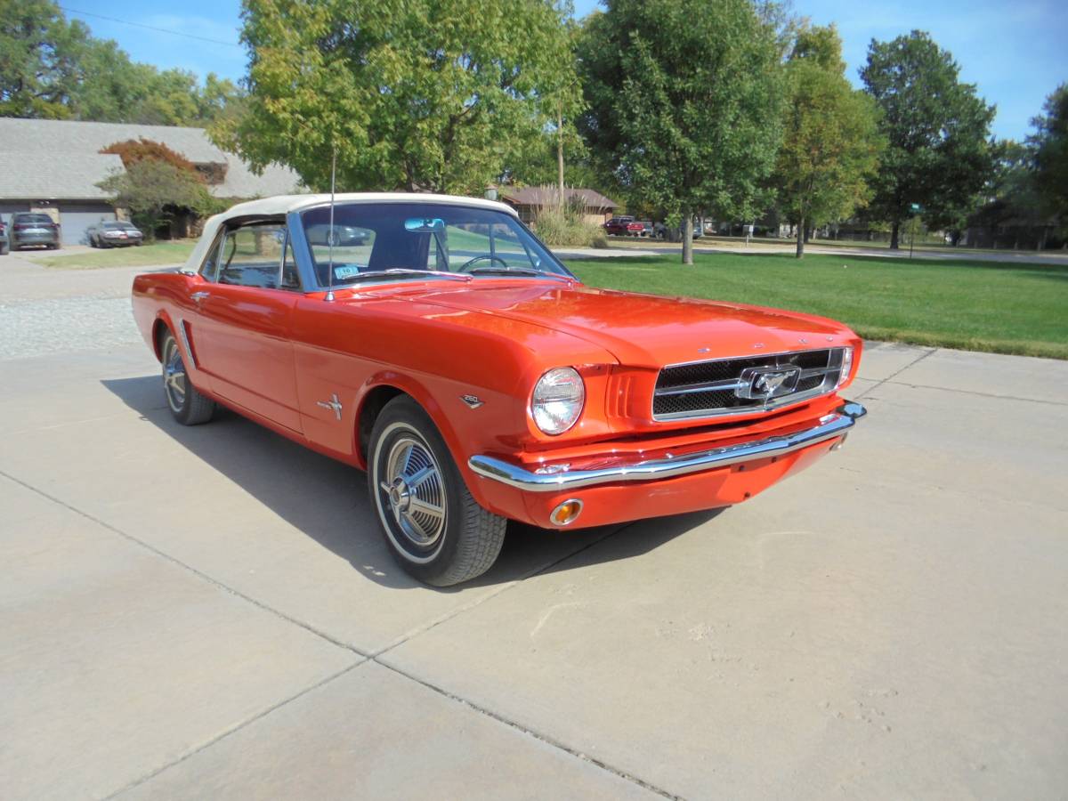 Ford-Mustang-convertible-1965-1