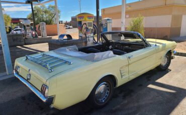 Ford-Mustang-convertible-1966