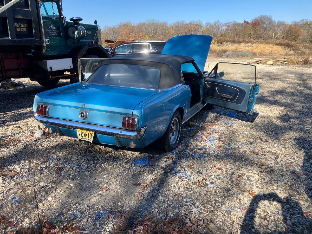 Ford-Mustang-convertible-1966-6