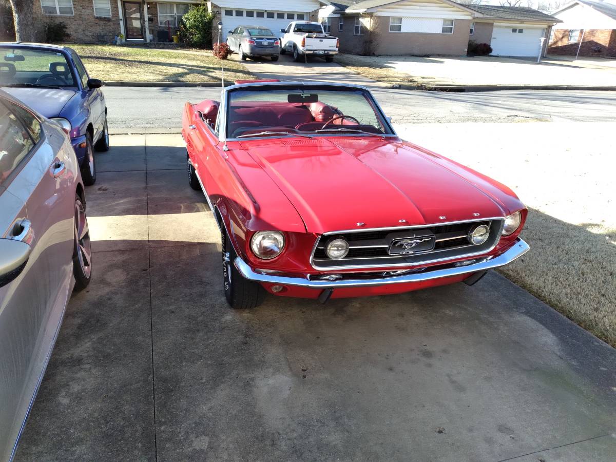 Ford-Mustang-convertible-1967-4