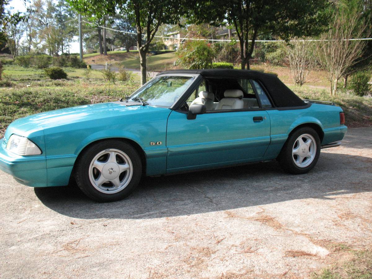 Ford-Mustang-convertible-1992-21