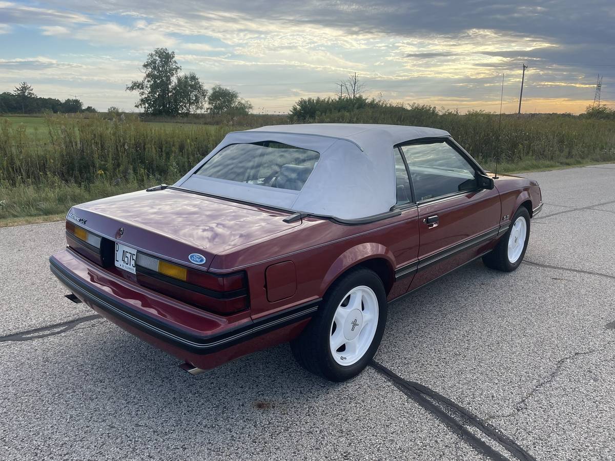 Ford-Mustang-convertible-lx-1984-19