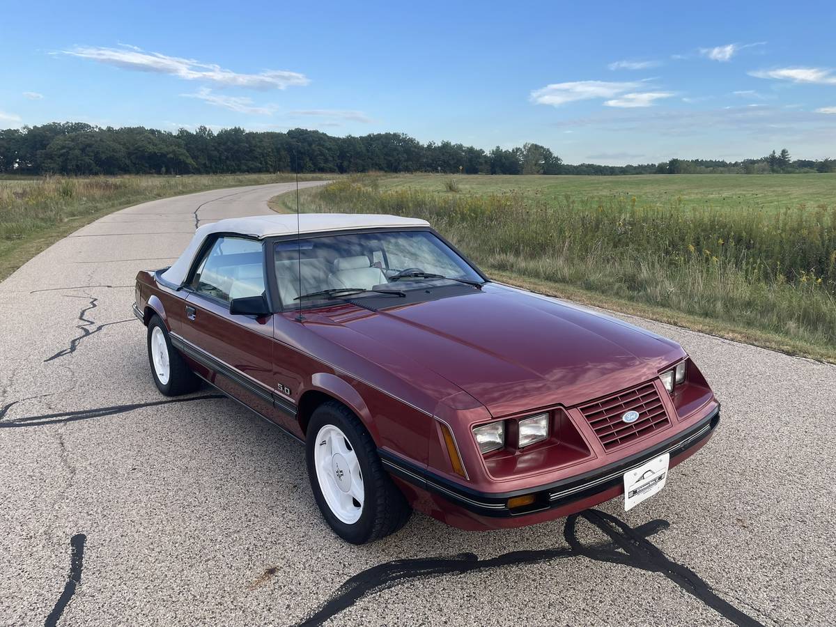 Ford-Mustang-convertible-lx-1984-20