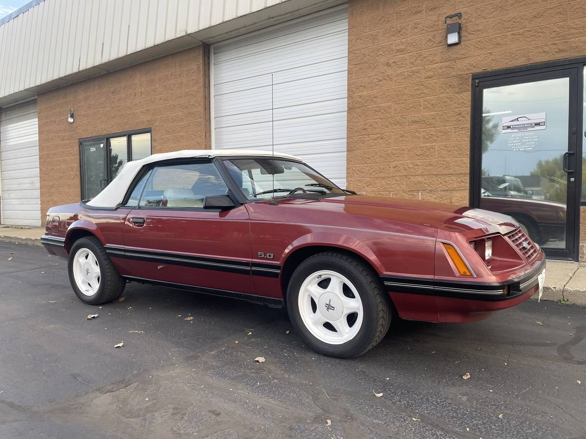 Ford-Mustang-convertible-lx-1984-23