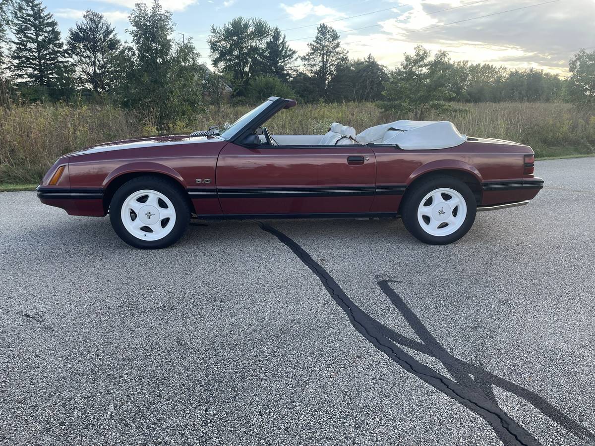 Ford-Mustang-convertible-lx-1984-4