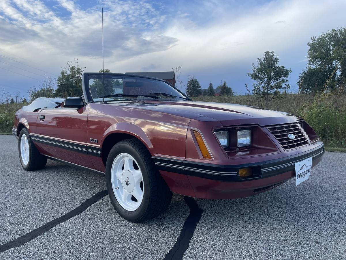 Ford-Mustang-convertible-lx-1984-5