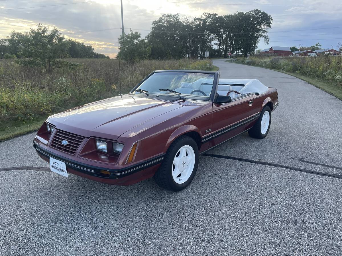 Ford-Mustang-convertible-lx-1984-6