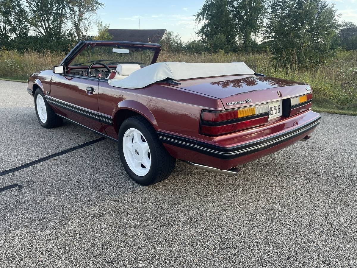 Ford-Mustang-convertible-lx-1984-7