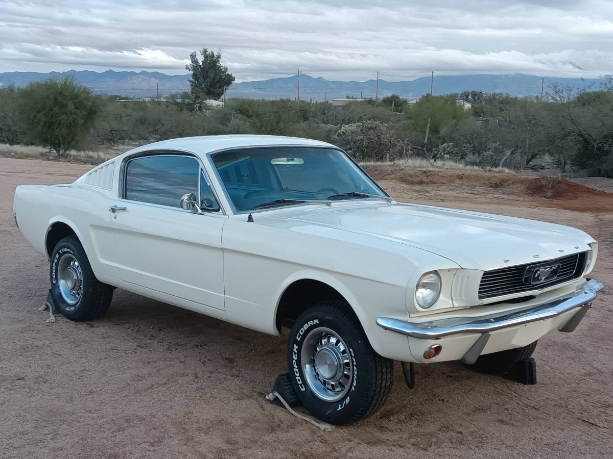 Ford-Mustang-coupe-1966-10