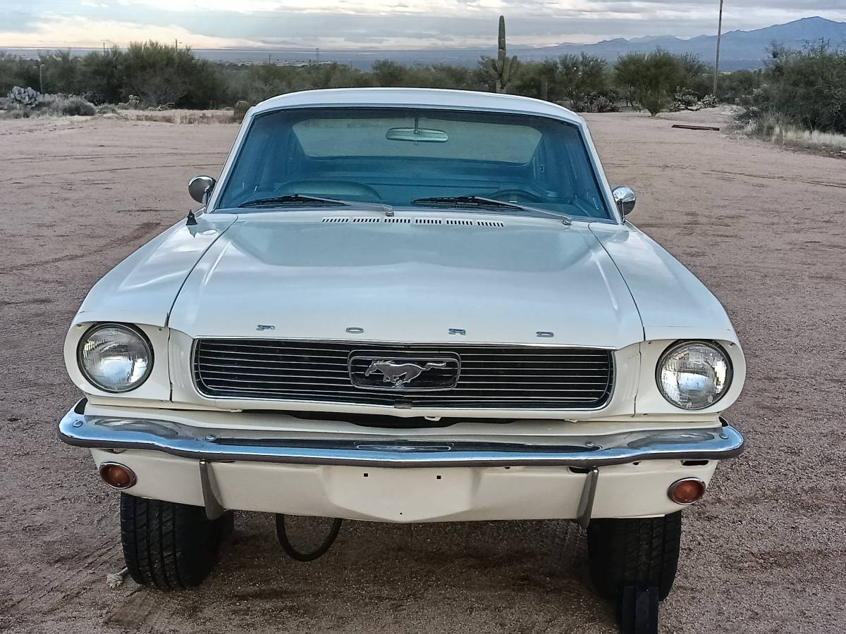 Ford-Mustang-coupe-1966-3