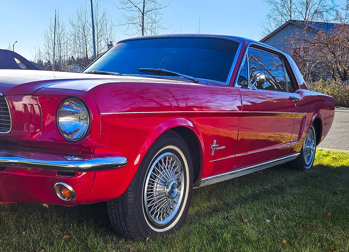 Ford-Mustang-coupe-1966-4