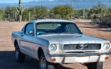 Ford-Mustang-coupe-1966-7