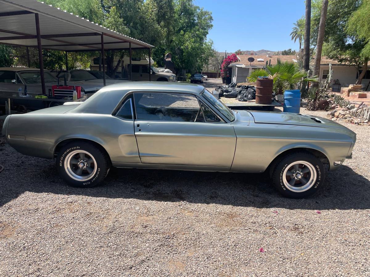 Ford-Mustang-coupe-1968-1