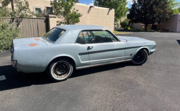 Ford-Mustang-coupe-aqua-1966-2