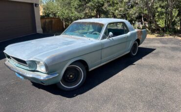 Ford-Mustang-coupe-aqua-1966