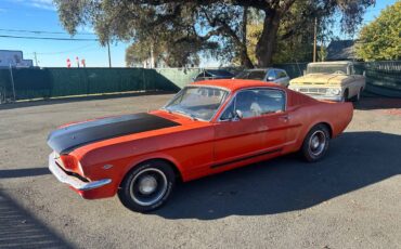 Ford-Mustang-fastback-1965-3