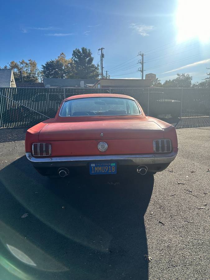 Ford-Mustang-fastback-1965-4