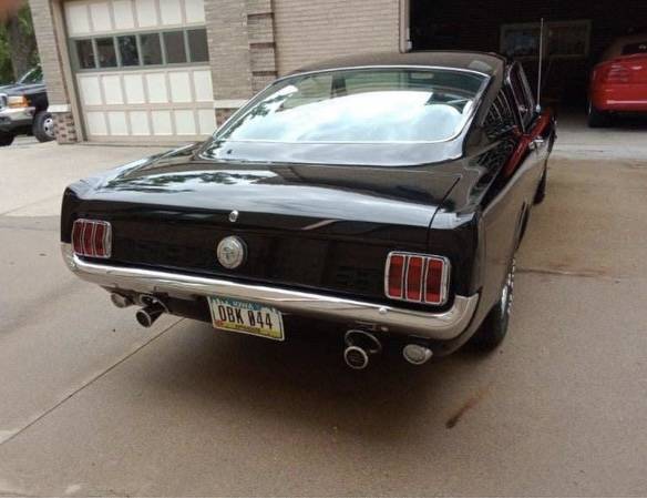 Ford-Mustang-gt-1966-3