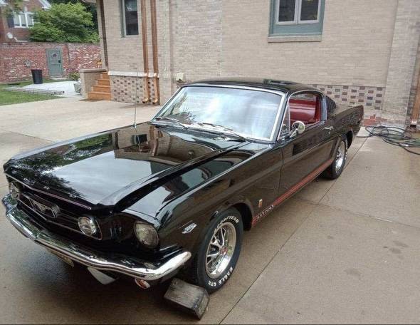 Ford-Mustang-gt-1966-5