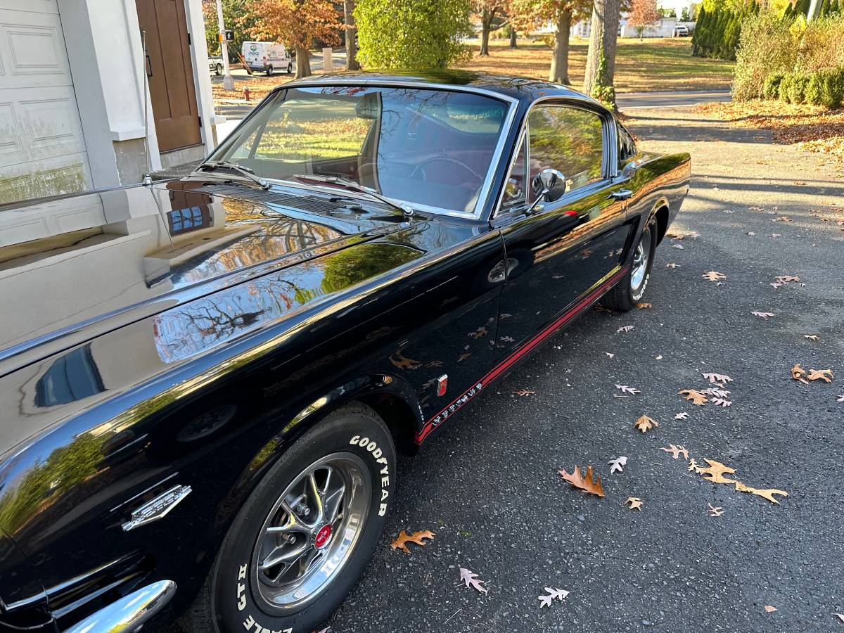 Ford-Mustang-gt-1966-8