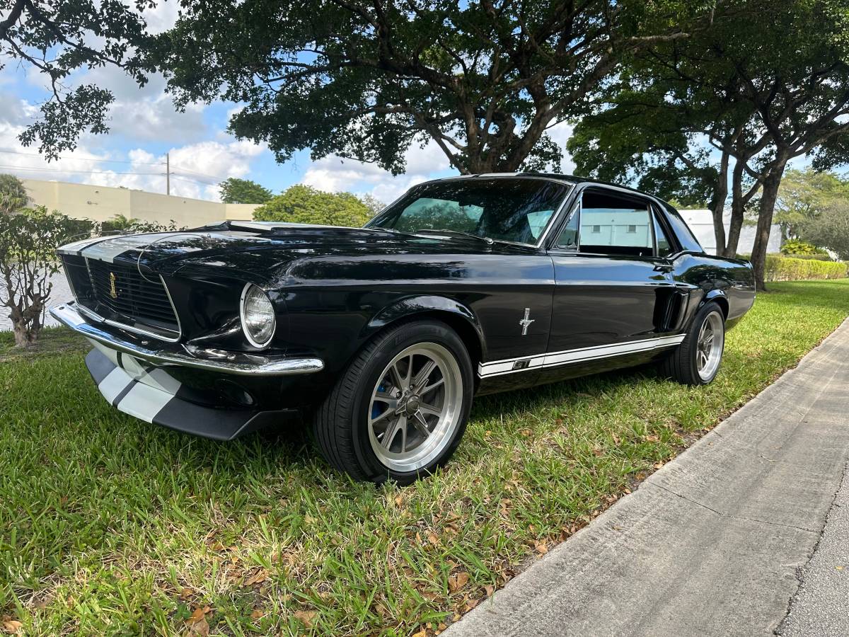 Ford-Mustang-gt-1967-10