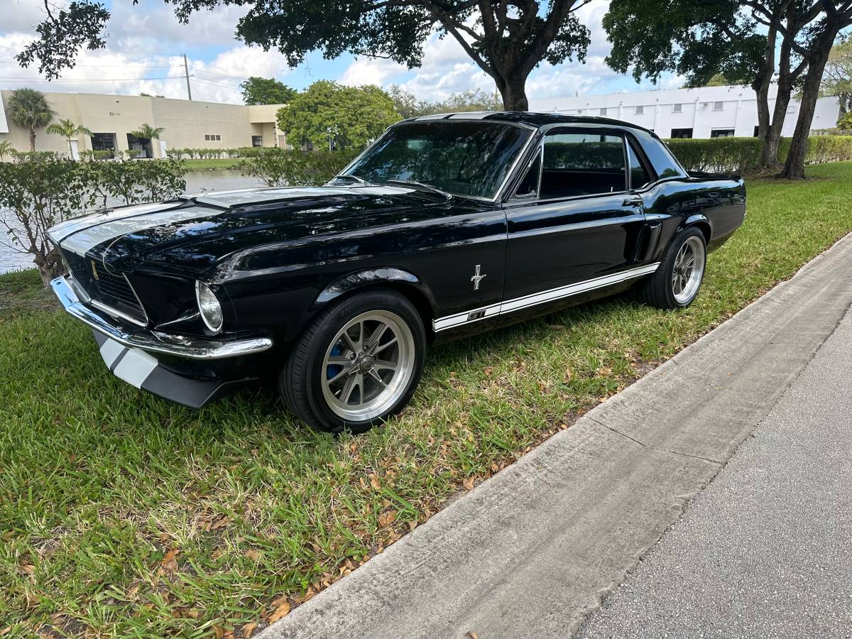 Ford-Mustang-gt-1967