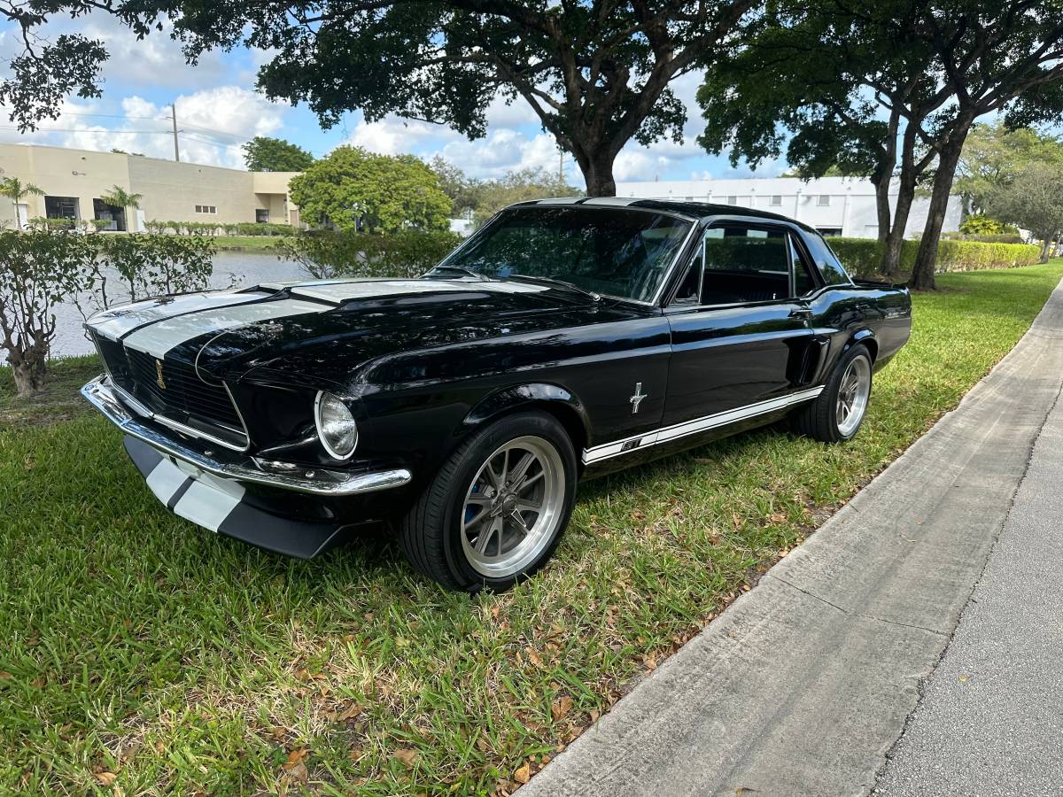 Ford-Mustang-gt-1967-5