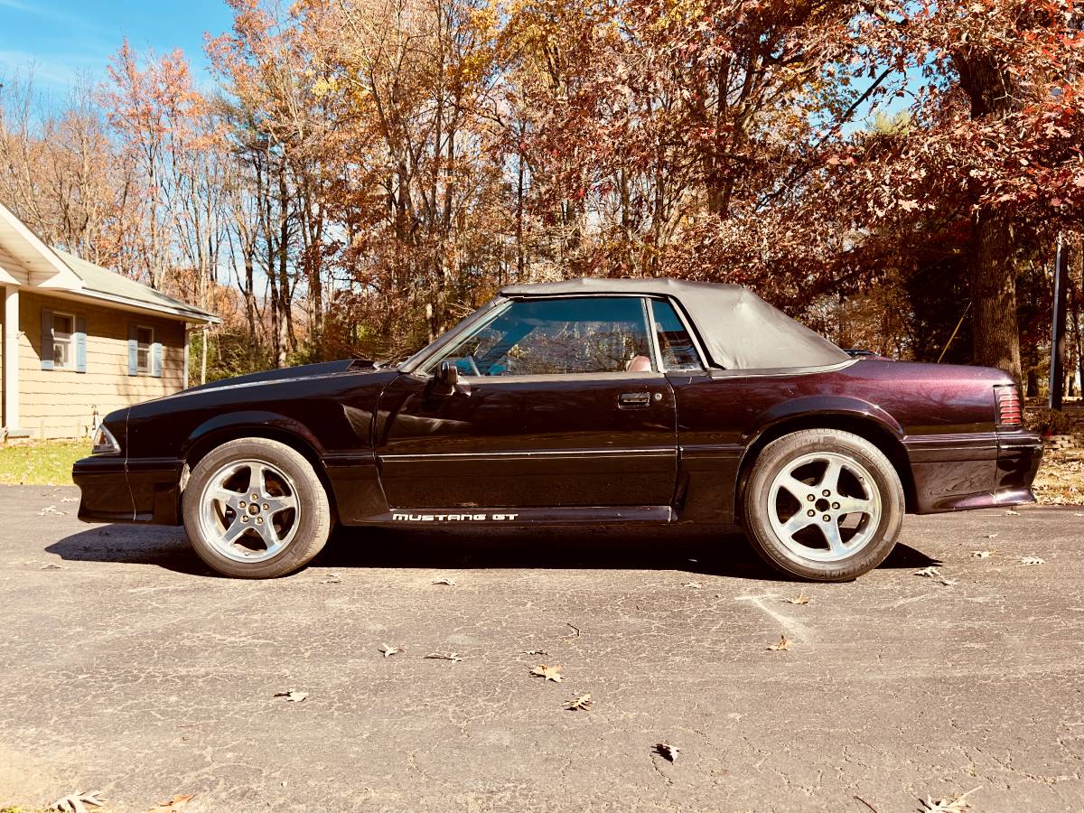 Ford-Mustang-gt-convertible-1989-5