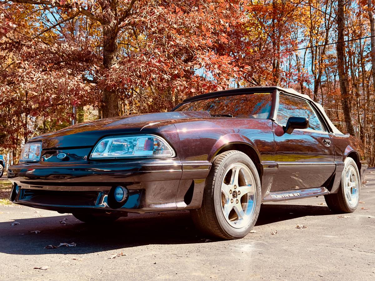 Ford-Mustang-gt-convertible-1989-7