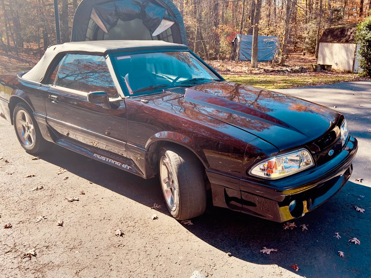 Ford-Mustang-gt-convertible-1989