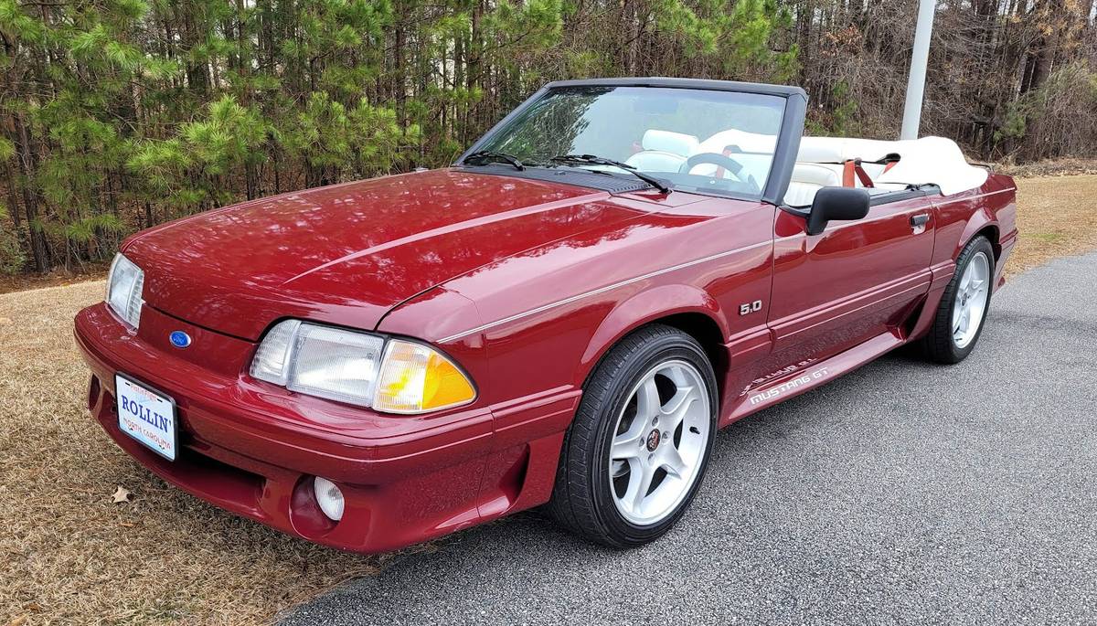 Ford-Mustang-gt-convertible-1990-1