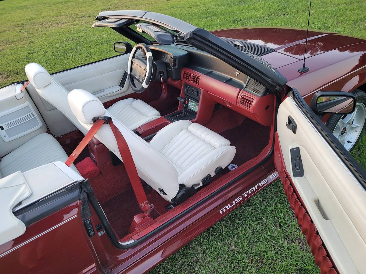 Ford-Mustang-gt-convertible-1990-11