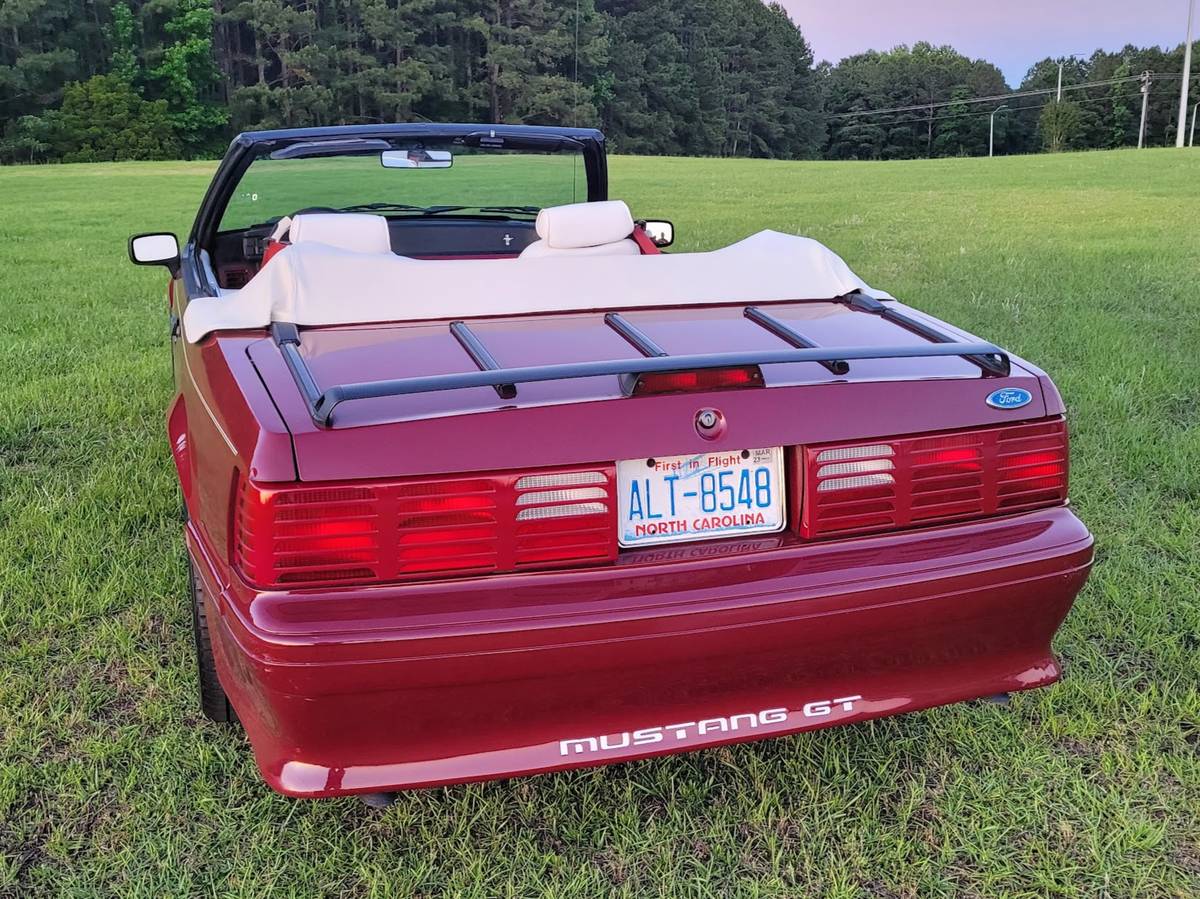 Ford-Mustang-gt-convertible-1990-3