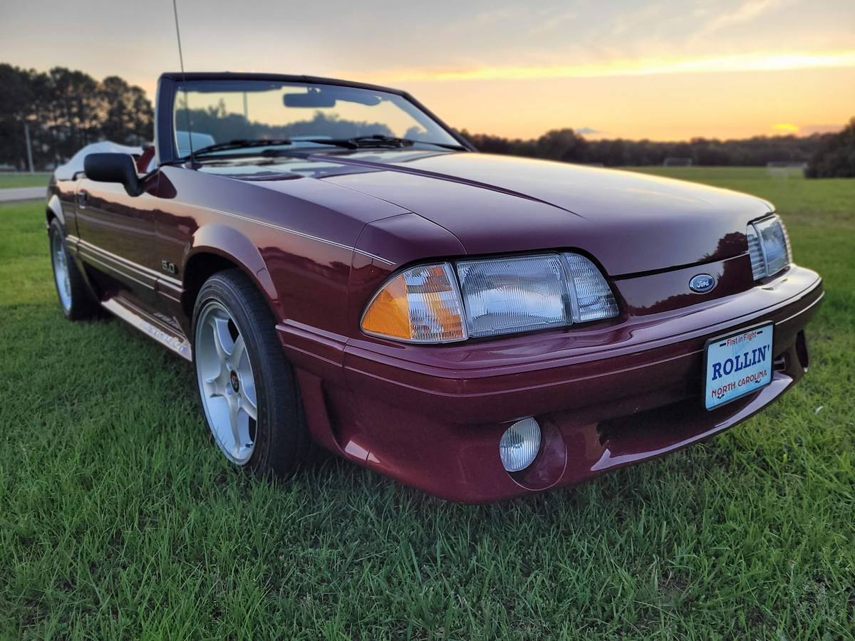 Ford-Mustang-gt-convertible-1990-4