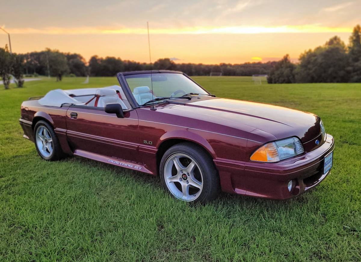 Ford-Mustang-gt-convertible-1990-8