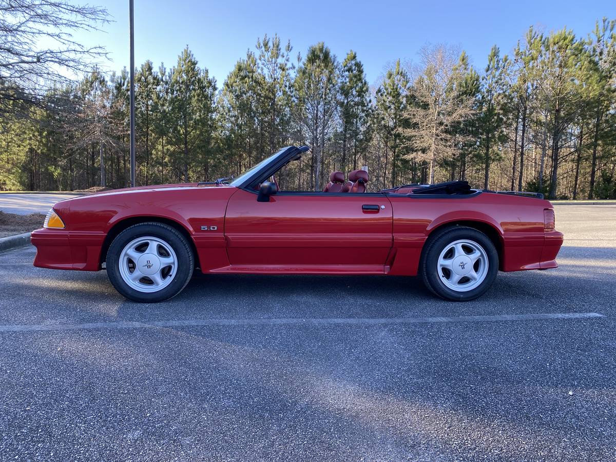 Ford-Mustang-gt-convertible-1992-5