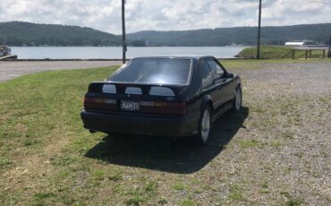 Ford-Mustang-svt-cobra-1993-11