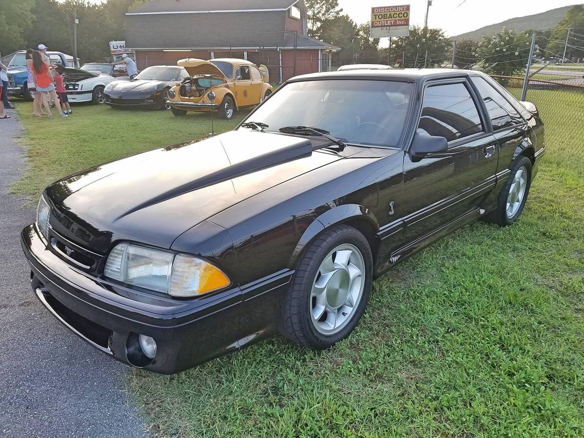 Ford-Mustang-svt-cobra-1993-7