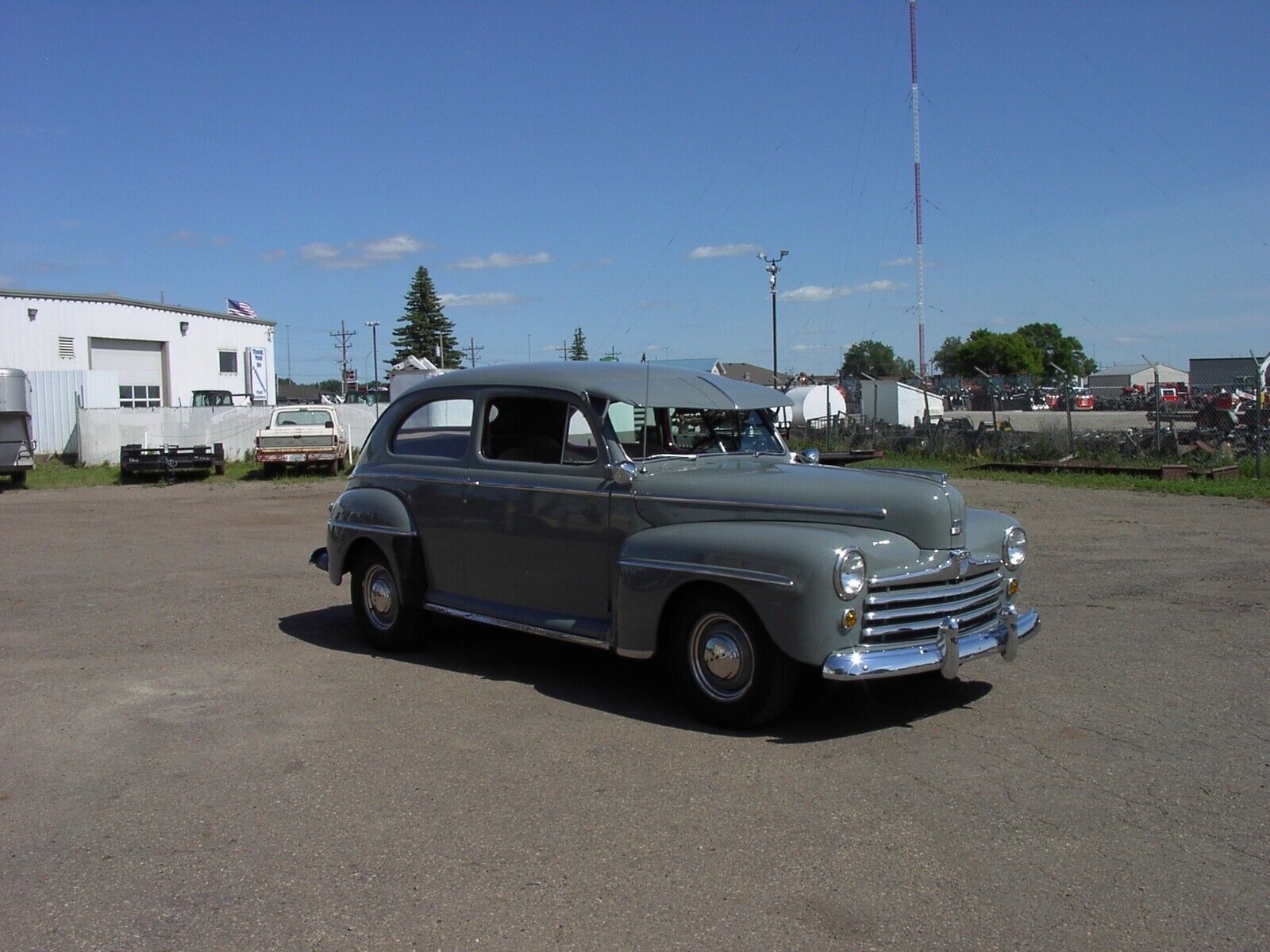 Ford-Other-Berline-1947-18