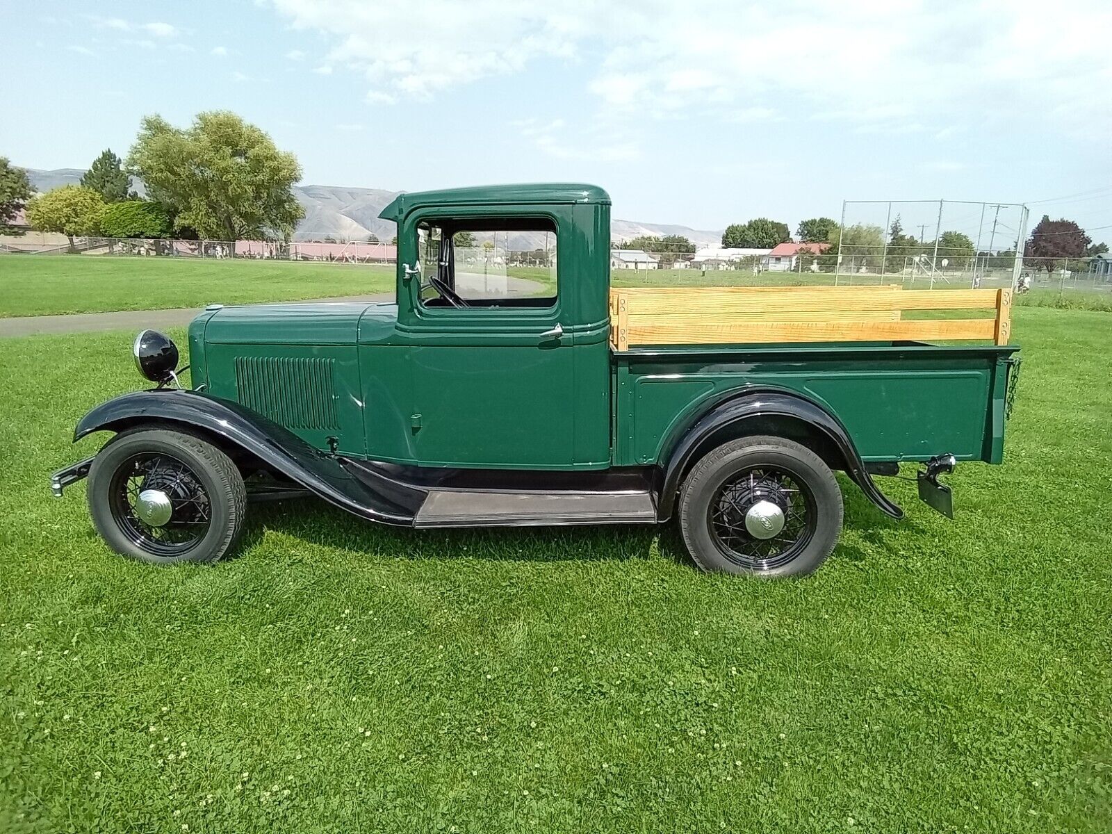 Ford-Other-Pickups-1932-4