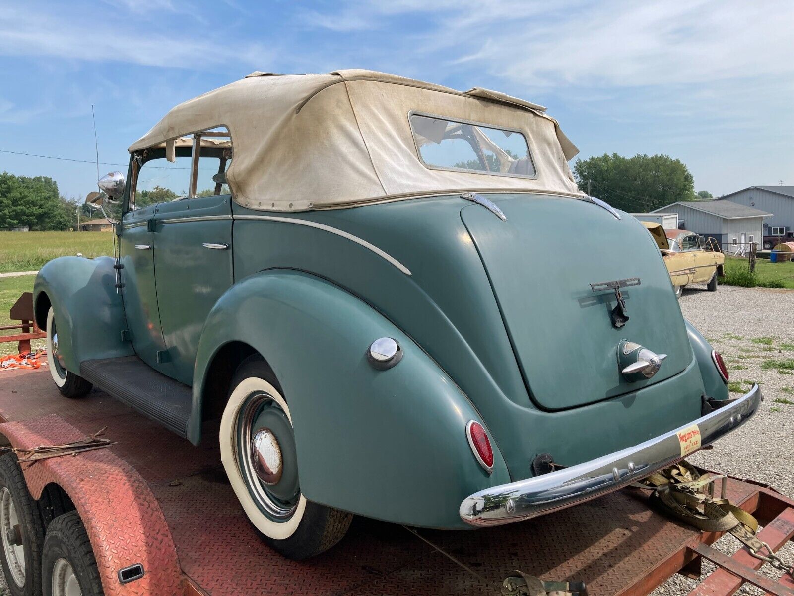 Ford-Phaeton-Cabriolet-1938-3