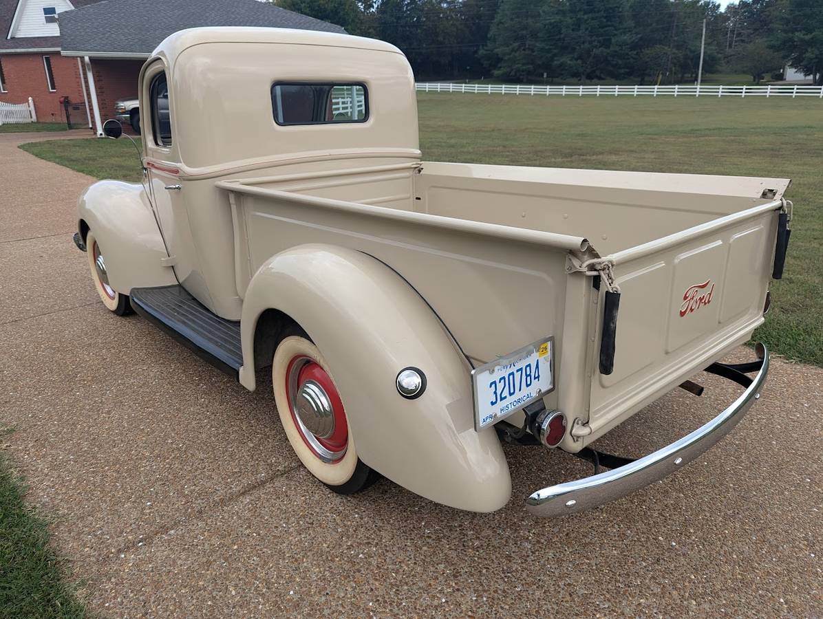 Ford-Pickup-1941-2