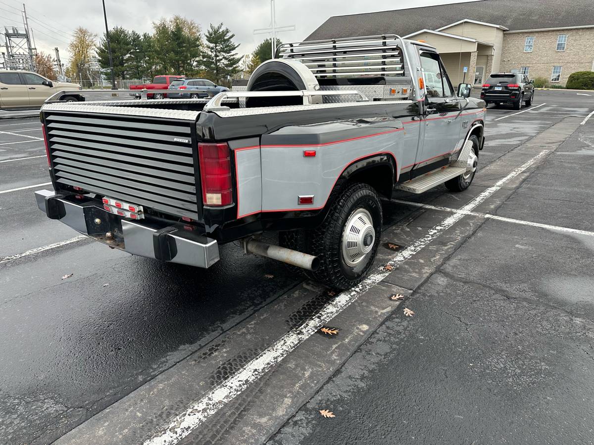 Ford-Pickup-diesel-1984-4